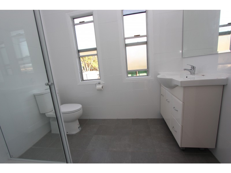 5 Bayford St, Oxley QLD 4075