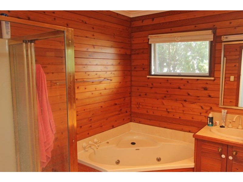 23 Kendall St, Oxley QLD 4075