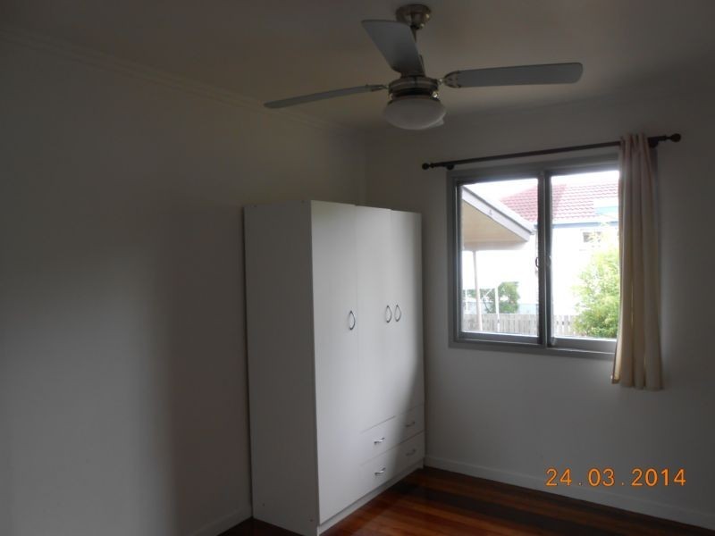 15 Lawson St, Oxley QLD 4075
