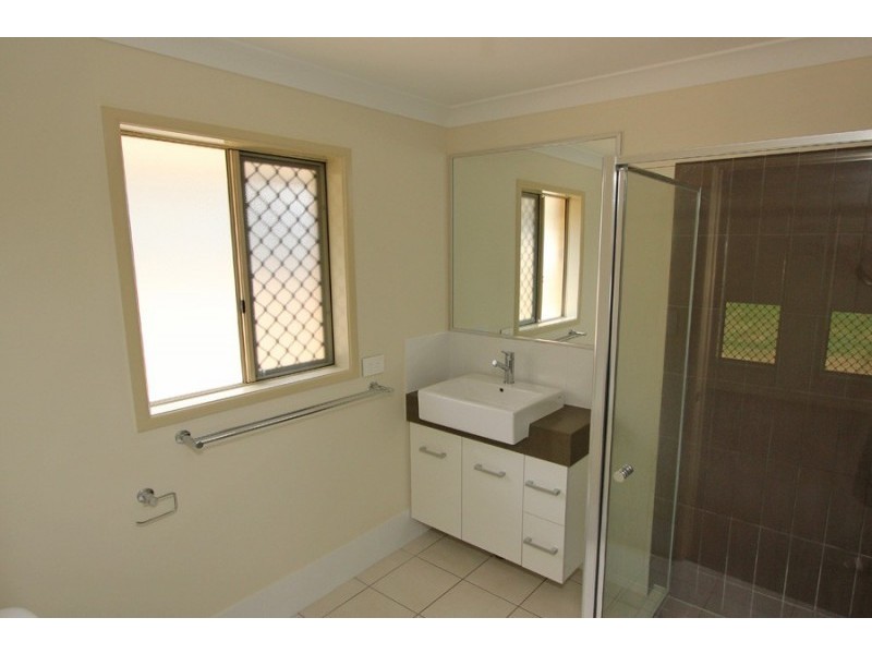 21 Jutland St, Oxley QLD 4075