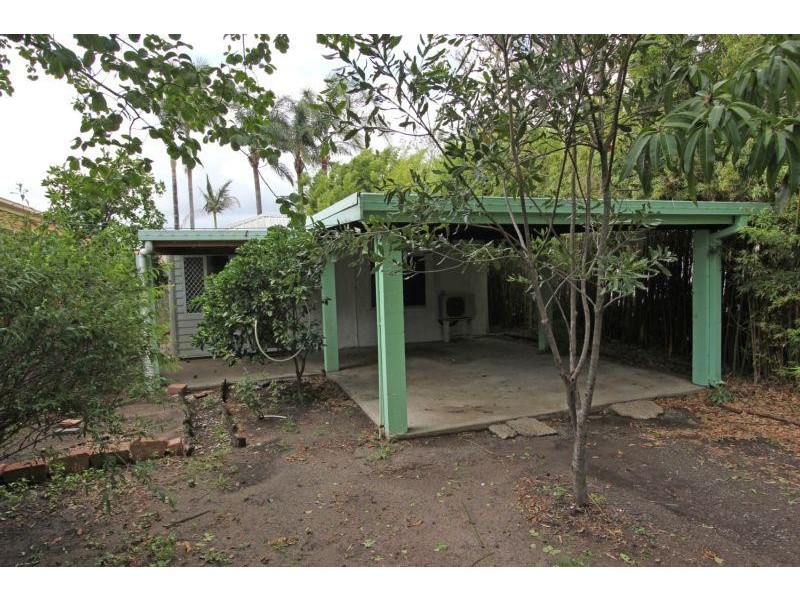 18 Alexander Rd, Oxley QLD 4075