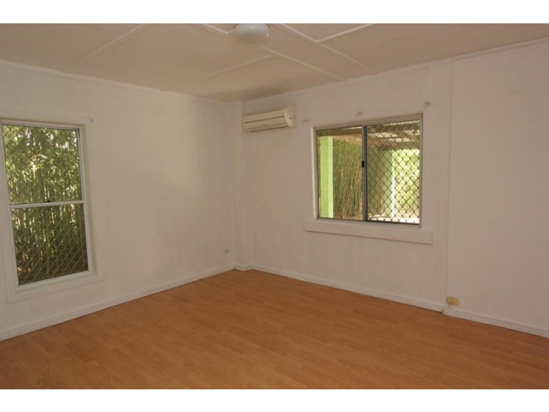 18 Alexander Rd, Oxley QLD 4075