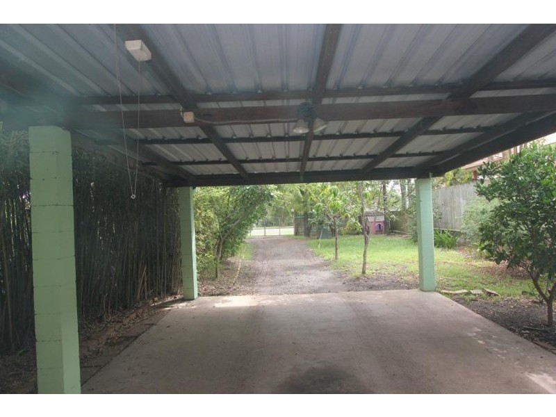 18 Alexander Rd, Oxley QLD 4075