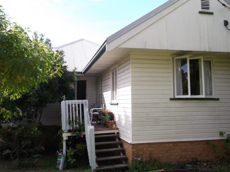 9 Edenvale Street, Oxley QLD 4075