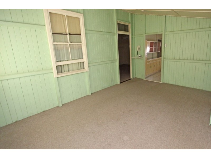 3 Lower McCormack St, Bundamba QLD 4304