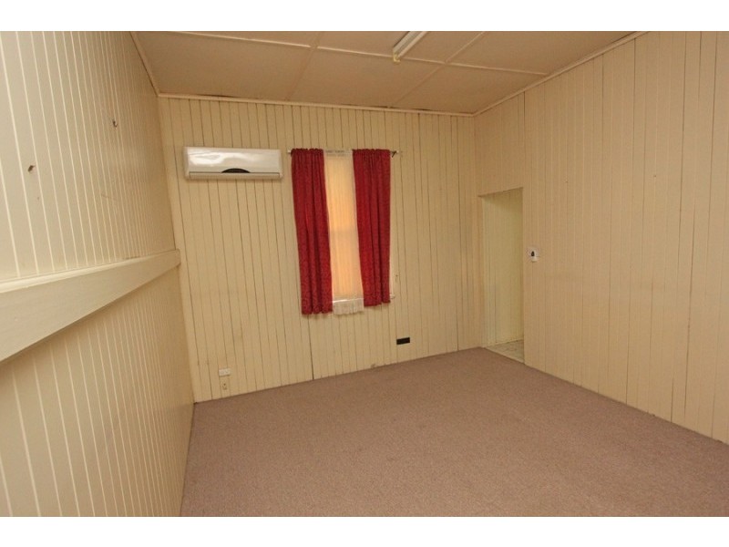 3 Lower McCormack St, Bundamba QLD 4304