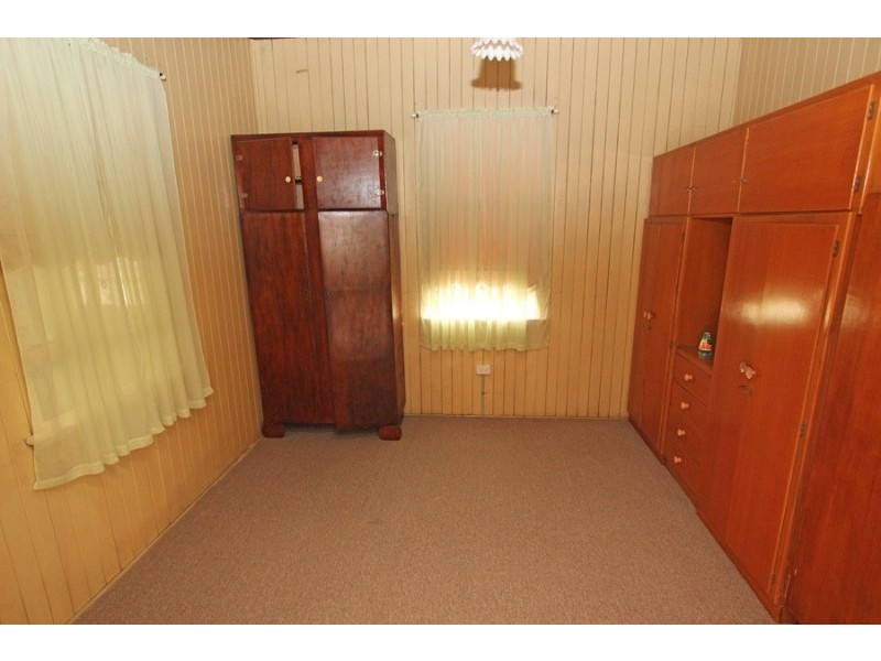 3 Lower McCormack St, Bundamba QLD 4304