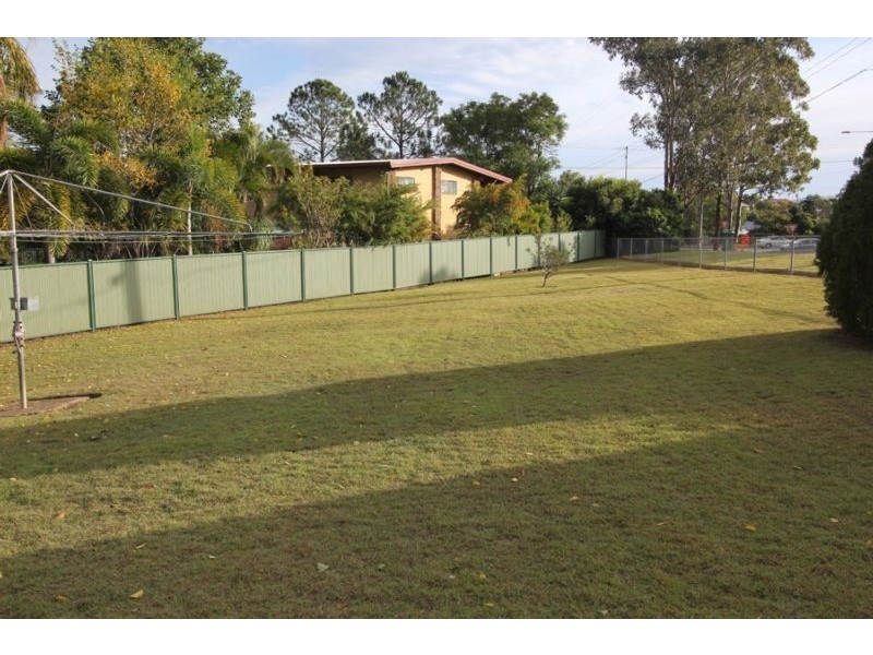 3 Lower McCormack St, Bundamba QLD 4304