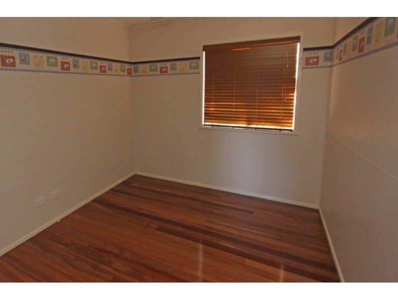 33 Stephenson St, Oxley QLD 4075