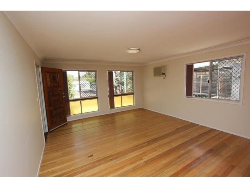 374 Cliveden Ave, Corinda QLD 4075