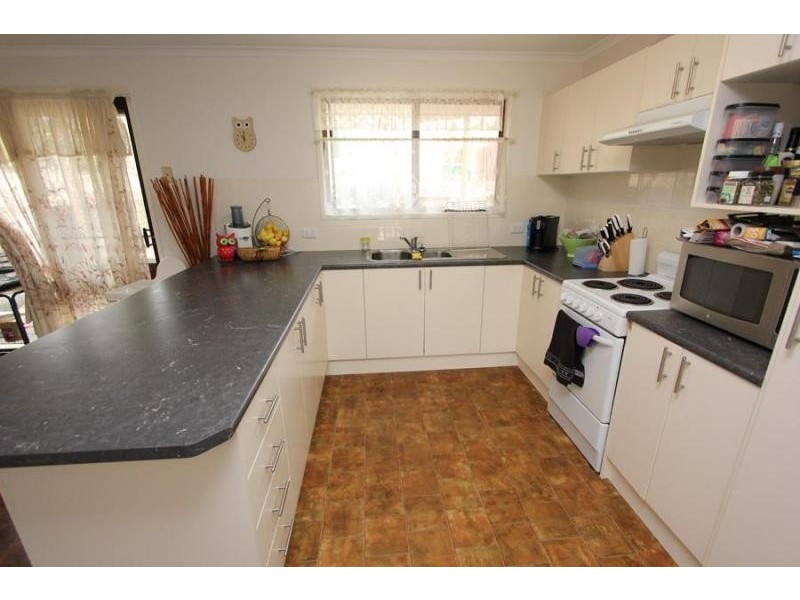 42 Venerable Street, Seventeen Mile Rocks QLD 4073