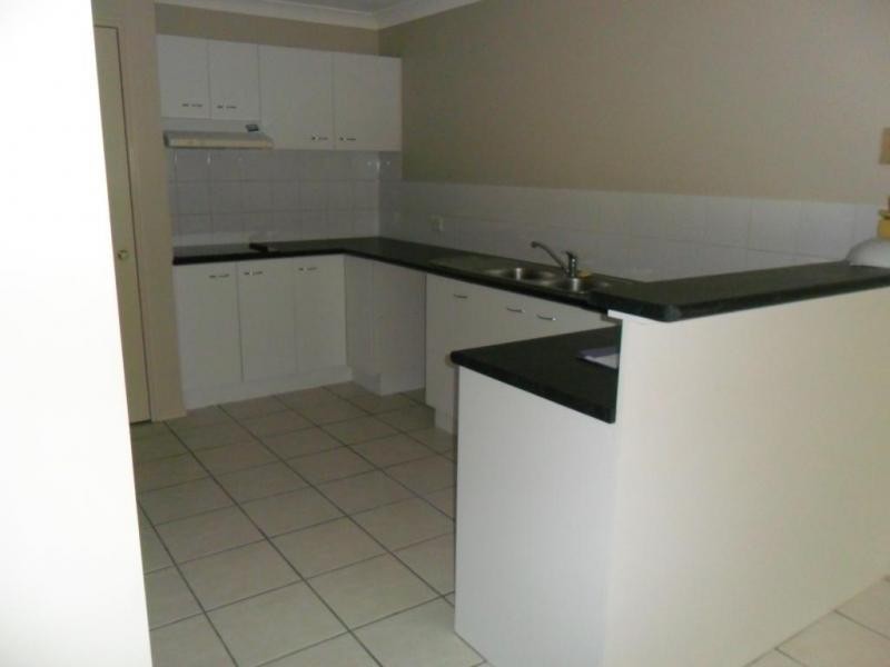 31 Florence St, Oxley QLD 4075