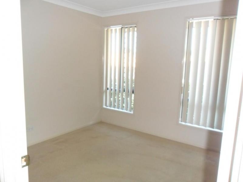 31 Florence St, Oxley QLD 4075