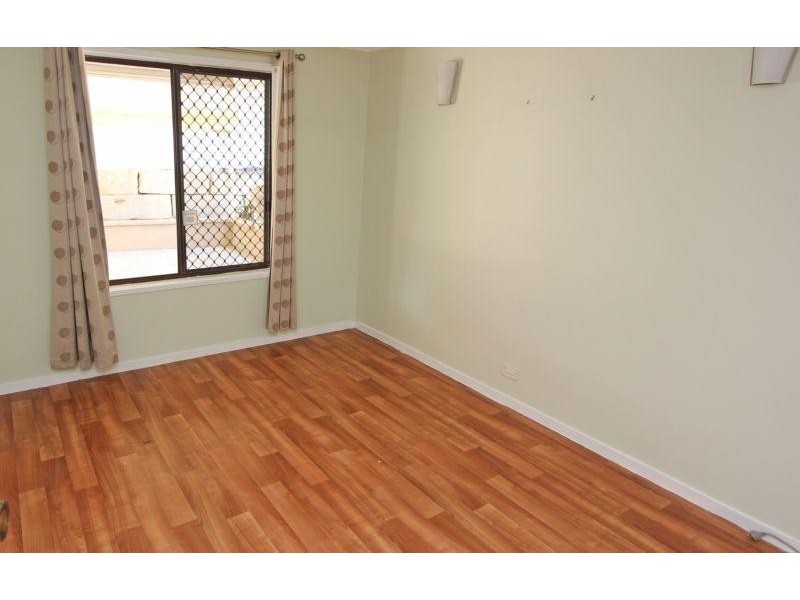 8 Paul Tully Avenue, Collingwood Park QLD 4301