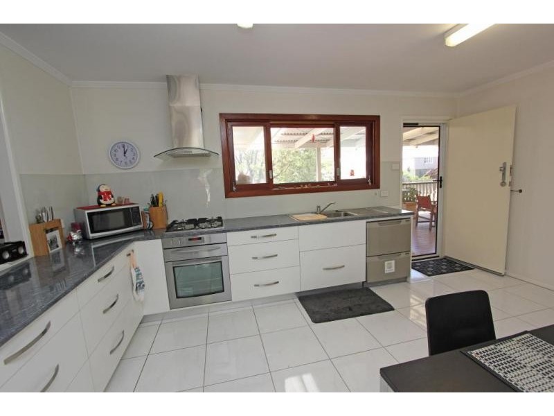 19 Gladstone Street, Oxley QLD 4075