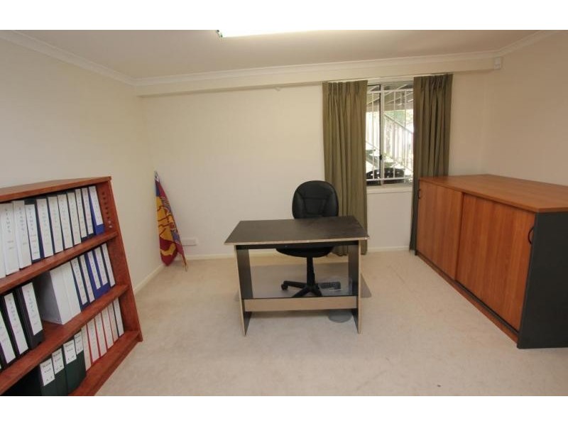 19 Gladstone Street, Oxley QLD 4075