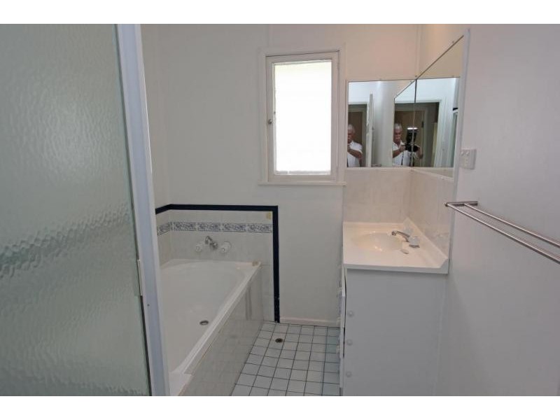 135 Douglas St, Oxley QLD 4075