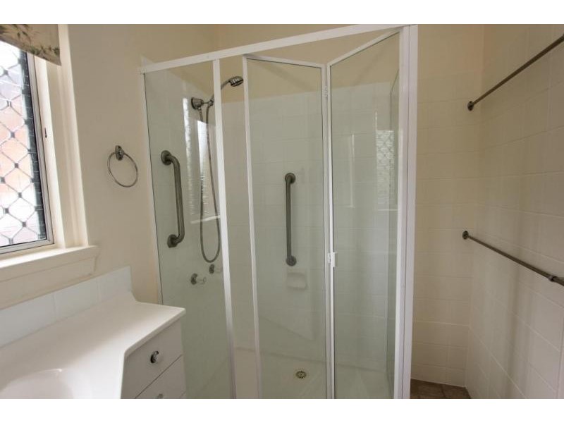 12 Mantle St, Oxley QLD 4075