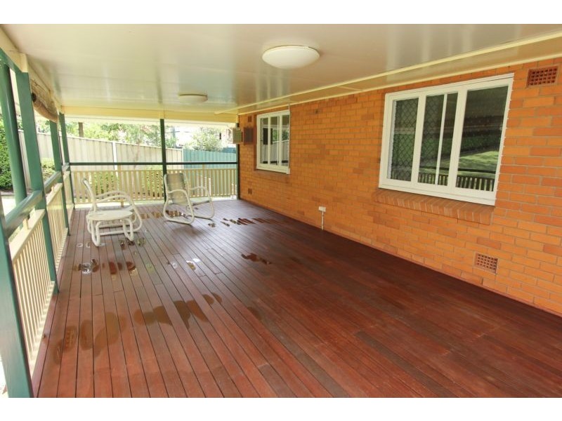 39 Avalon St, Oxley QLD 4075