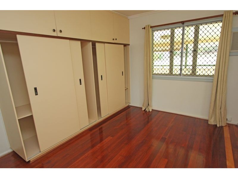 39 Avalon St, Oxley QLD 4075