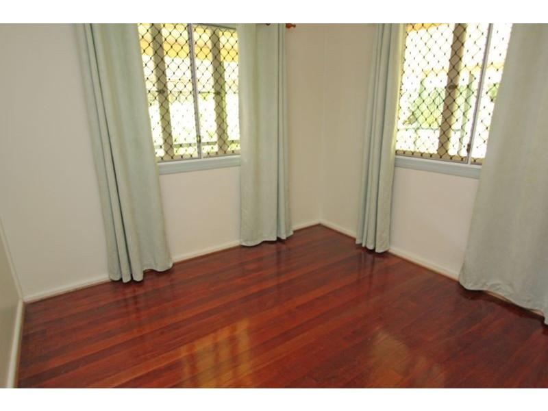 39 Avalon St, Oxley QLD 4075