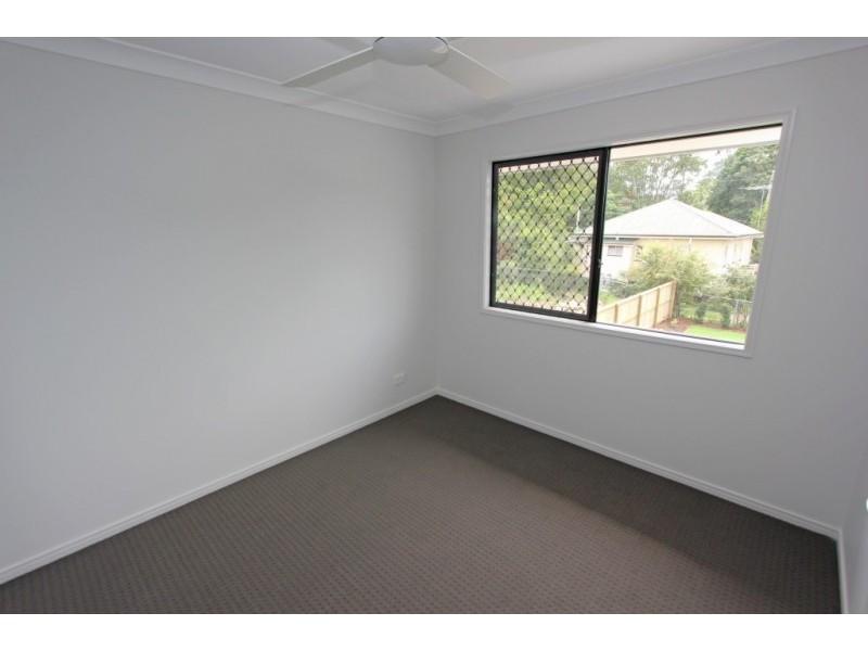 9 Howard Street, Oxley QLD 4075