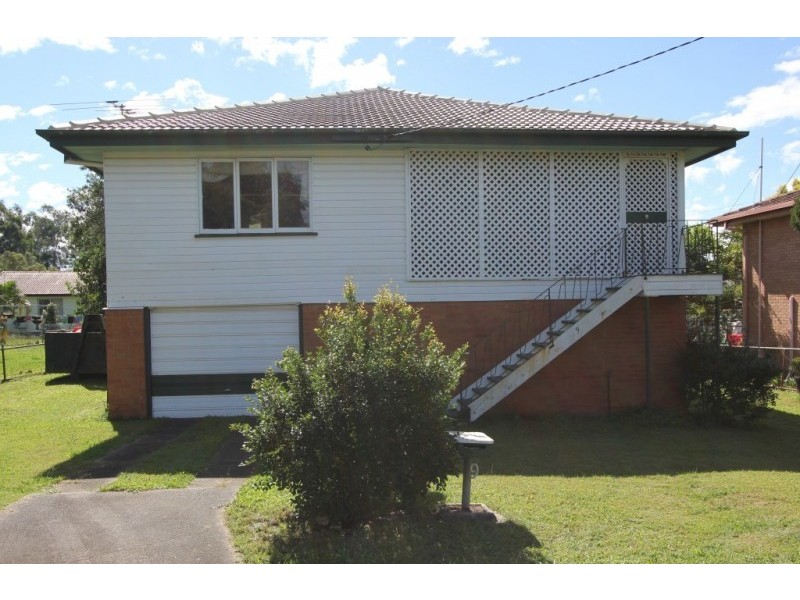 9 Dundas Street, Oxley QLD 4075