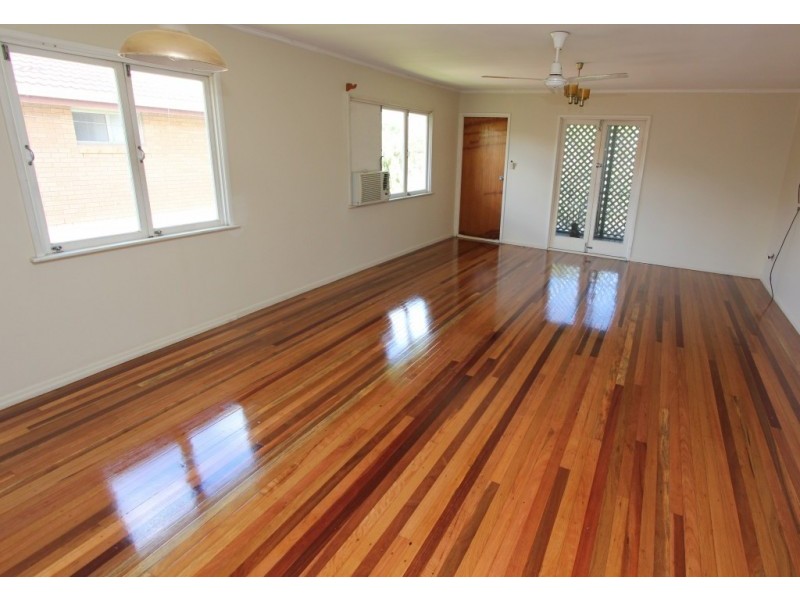 9 Dundas Street, Oxley QLD 4075