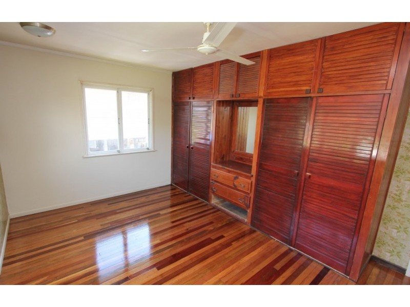 9 Dundas Street, Oxley QLD 4075