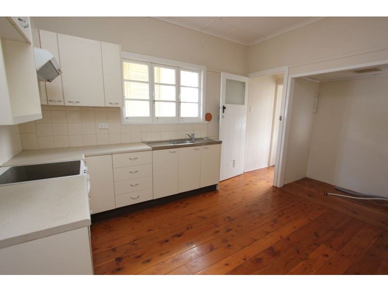 64 Graceville Ave, Graceville QLD 4075