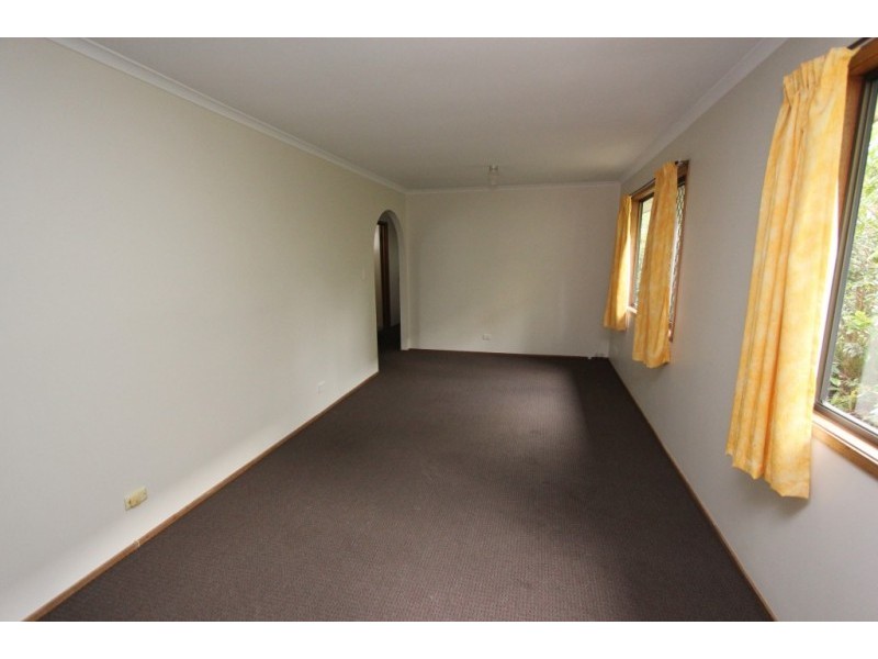 24 Ormond Rd, Oxley QLD 4075