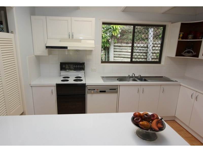 50 Carlyle Street, Seventeen Mile Rocks QLD 4073