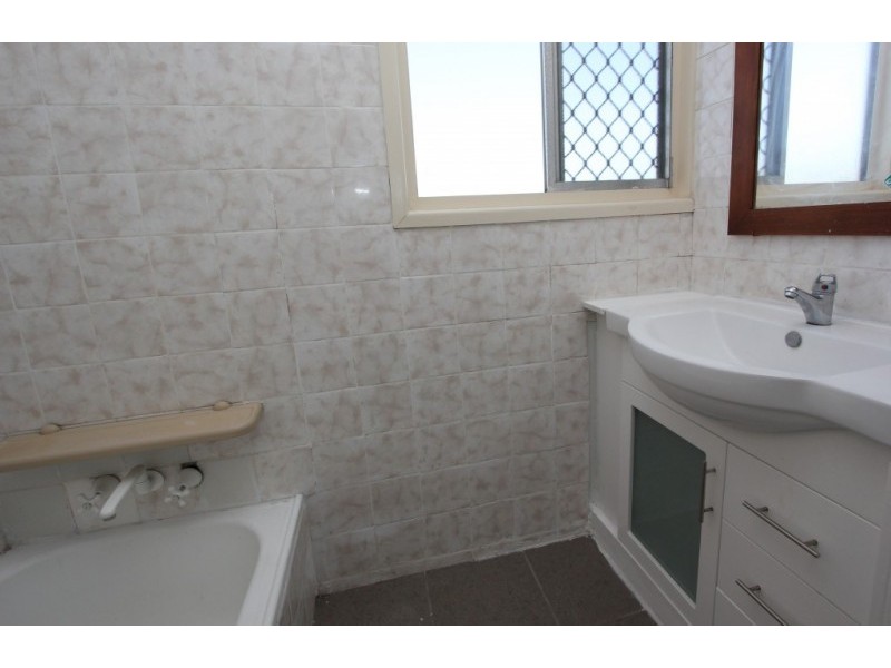 8 Stratheden St, Darra QLD 4076