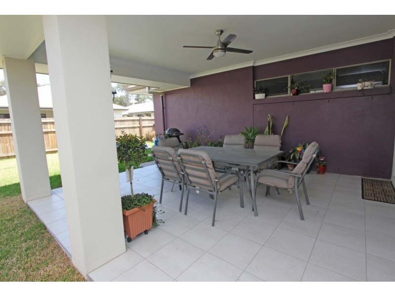 15 Parsons Street, Oxley QLD 4075