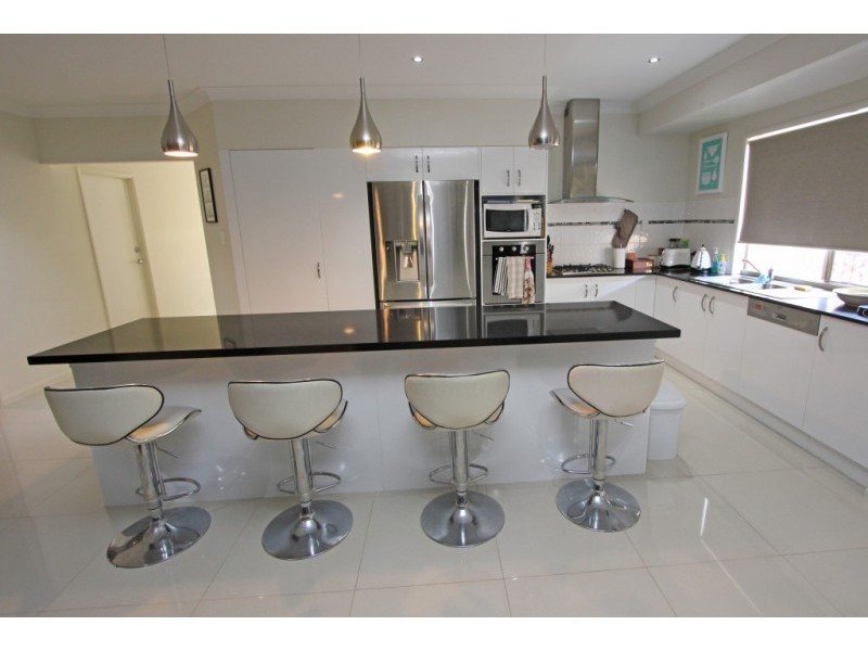 15 Parsons Street, Oxley QLD 4075