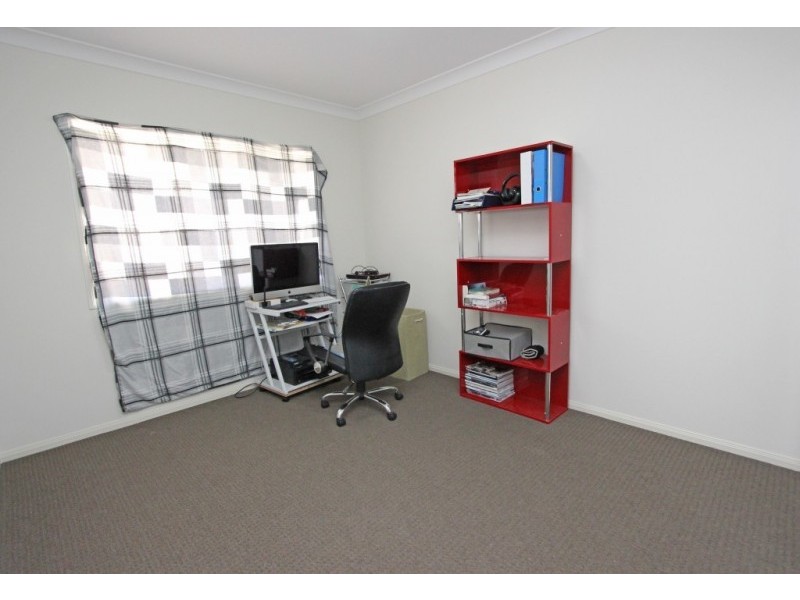 15 Parsons Street, Oxley QLD 4075