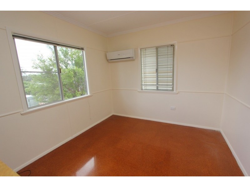 29 Bayford St, Oxley QLD 4075