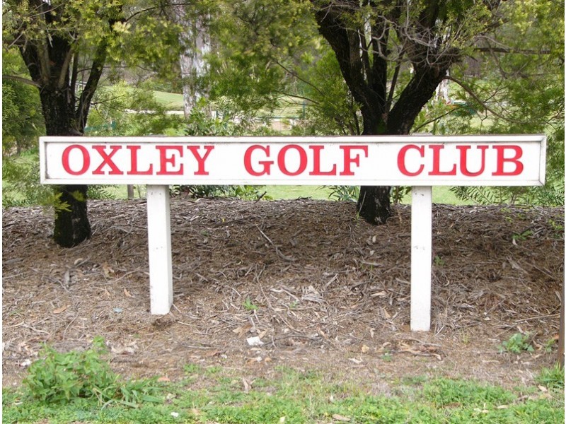 4 Gleneagles Cres, Oxley QLD 4075