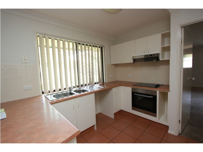 8 Penina Place, Oxley QLD 4075