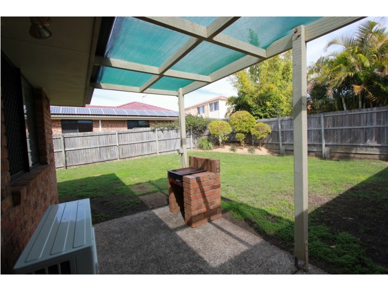 8 Penina Place, Oxley QLD 4075