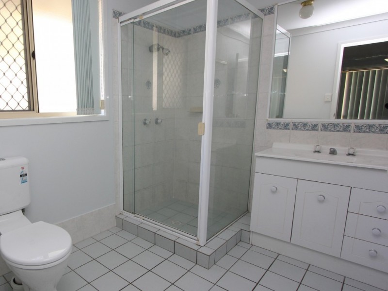 4 Gleneagles Crescent, Oxley QLD 4075