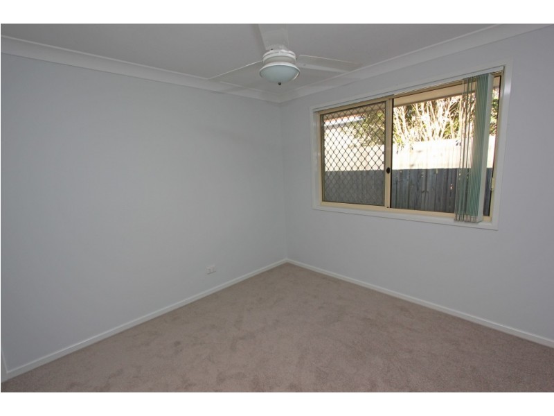 4 Gleneagles Crescent, Oxley QLD 4075