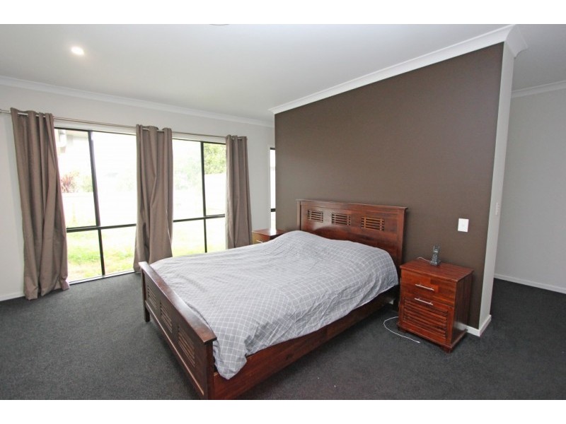 44 Finnegan Cct, Oxley QLD 4075