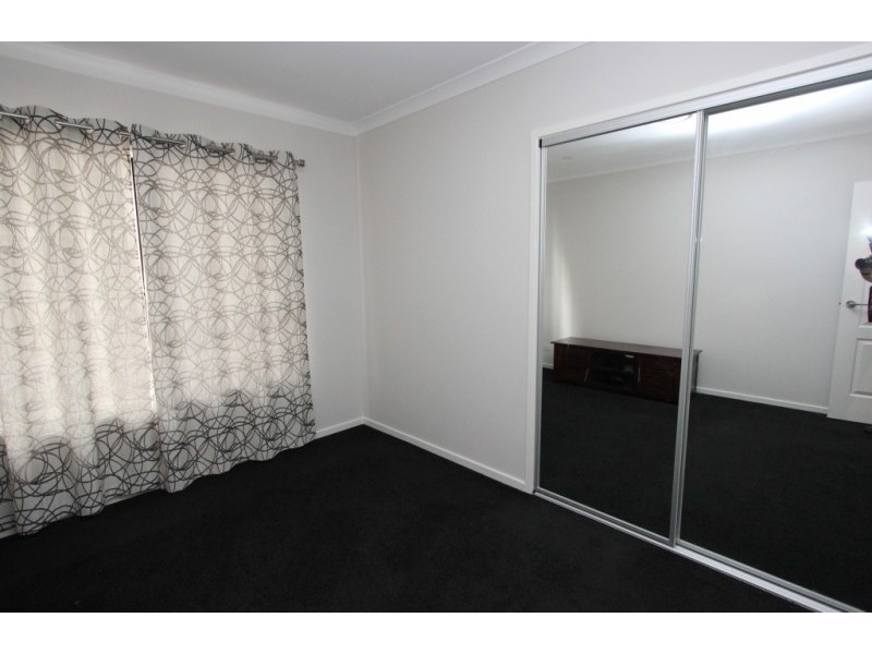 44 Finnegan Cct, Oxley QLD 4075