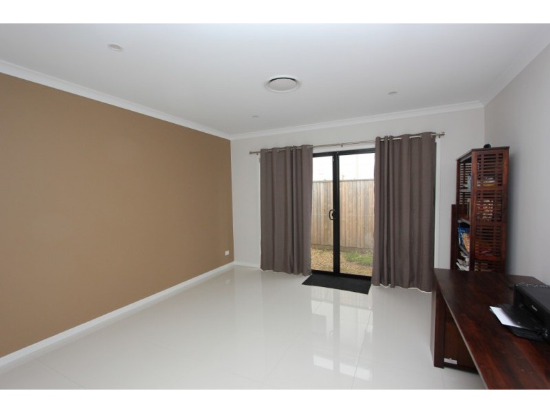 44 Finnegan Cct, Oxley QLD 4075