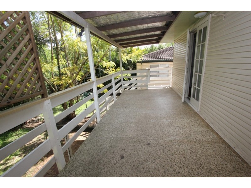20 Teesdale St, Corinda QLD 4075