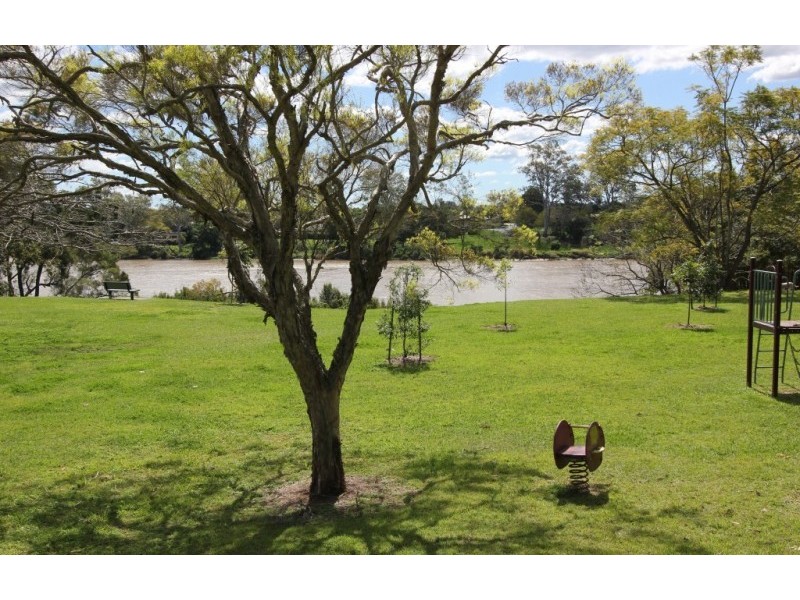 20 Teesdale St, Corinda QLD 4075