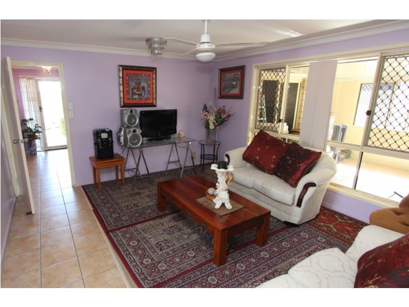 10 Sunningdale Street, Oxley QLD 4075