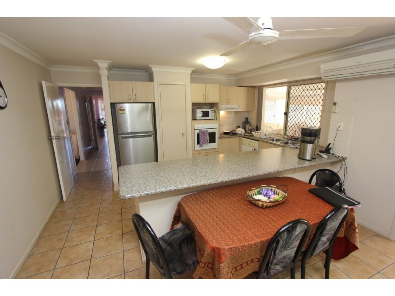 10 Sunningdale Street, Oxley QLD 4075