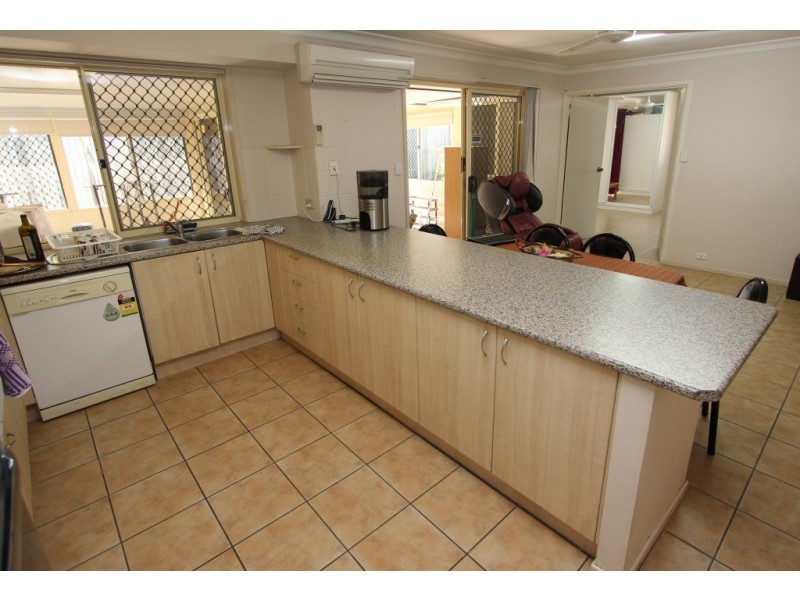 10 Sunningdale Street, Oxley QLD 4075